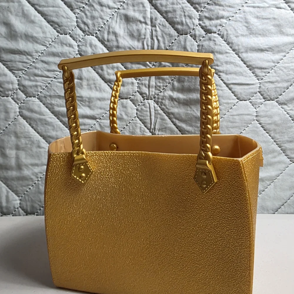 LOL Surprise Ooh La La Gold Plastic Boombox Purse MGA Entertainment Lil DJ 2019 - Picture 3 of 6